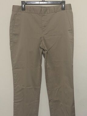 Banana Republic Slim-Fit Authentic Chino Khaki Pants Women's Size 8